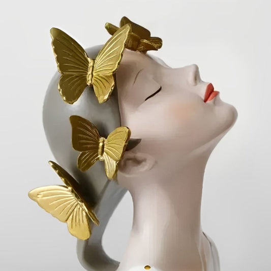 Escultura de Boneca Bella Butterfly em Poás (Edição Limitada) Conceito 