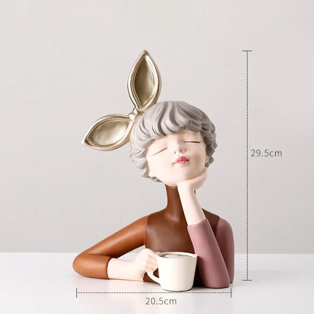 Escultura de Boneca Milly Café Conceito 