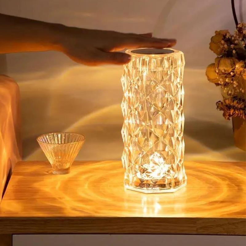 Luminária Cristal Touch de Mesa em Led - 16 Cores (Sem fio e Recarregável) Abajur - 0016 Conceito 