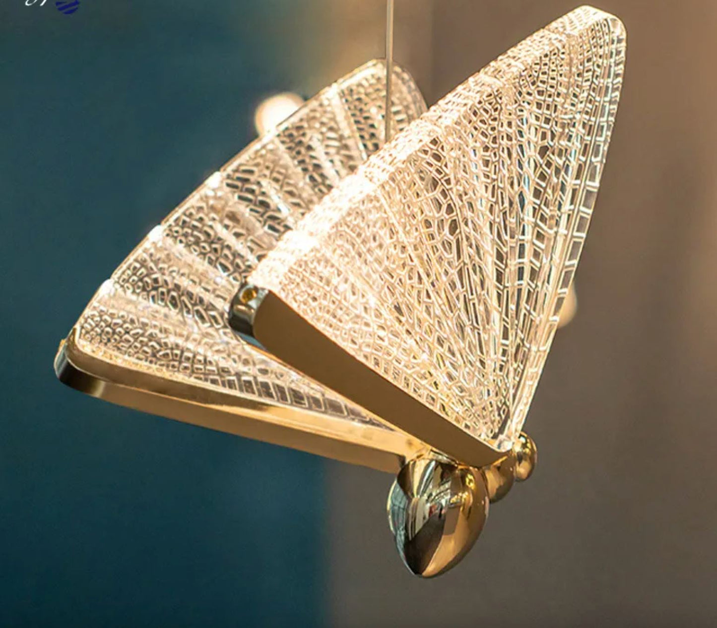 Lustre Pendente de Luxo - Butterfly luzes Conceito Dourado 17x22cm 01 Unidade